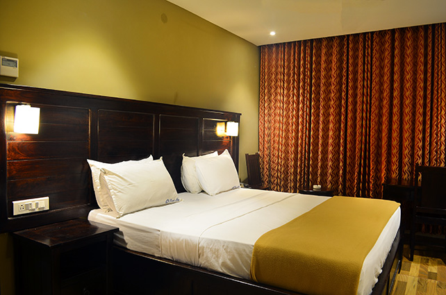 Ranis Grand Hotel | Deluxe AC Room